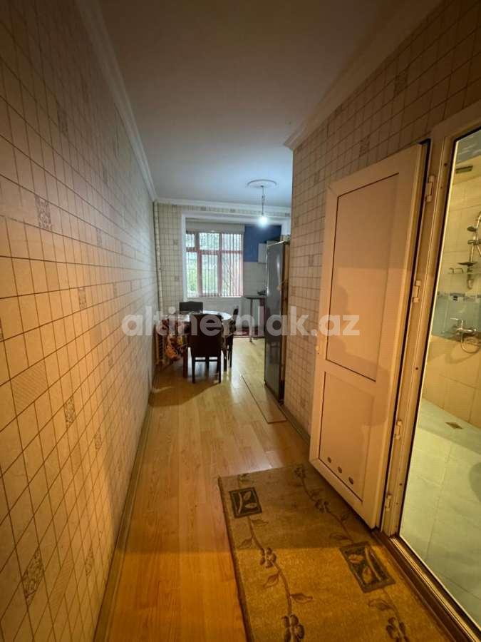 Sale, old building, 3 room, 80 m²