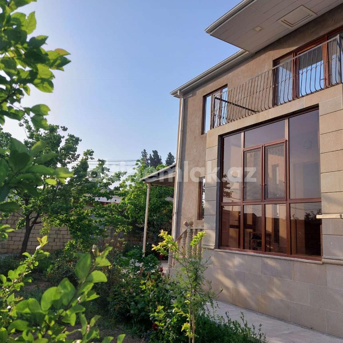 Satılır, həyət evi / bağ, 6 otaqlı, 230 m²