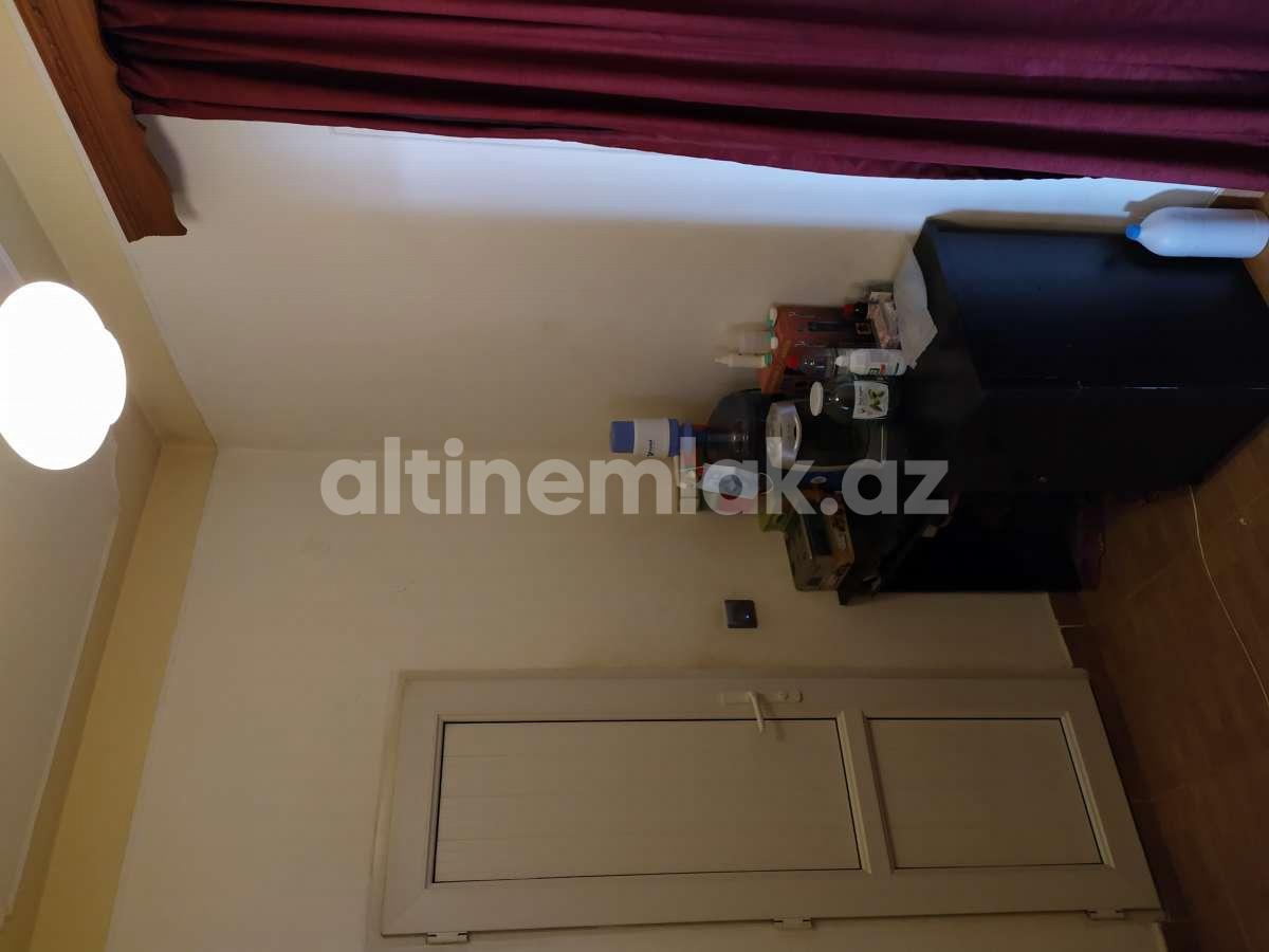 Sale, old building, 2 room, 36 m²