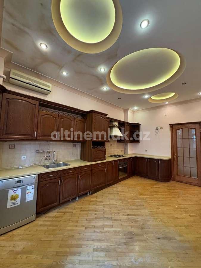 Satılır, yeni tikili, 5 otaqlı, 250 m²
