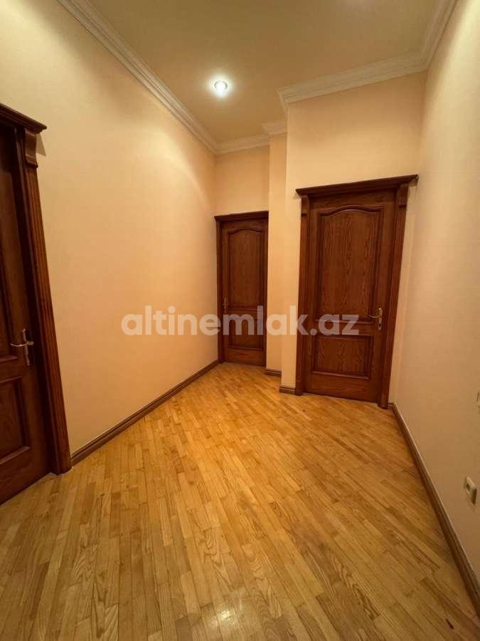 Satılır, yeni tikili, 5 otaqlı, 250 m²