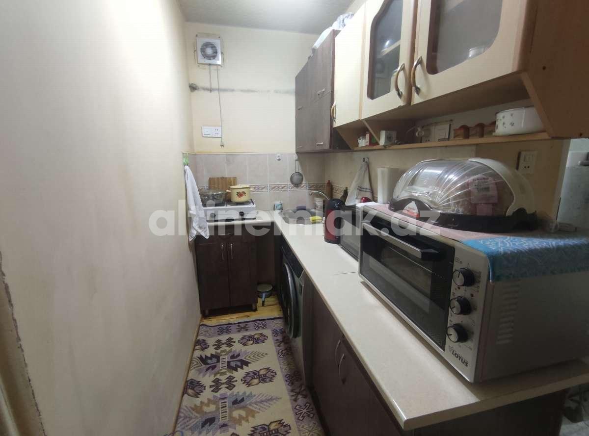Sale, old building, 2 room, 40 m²