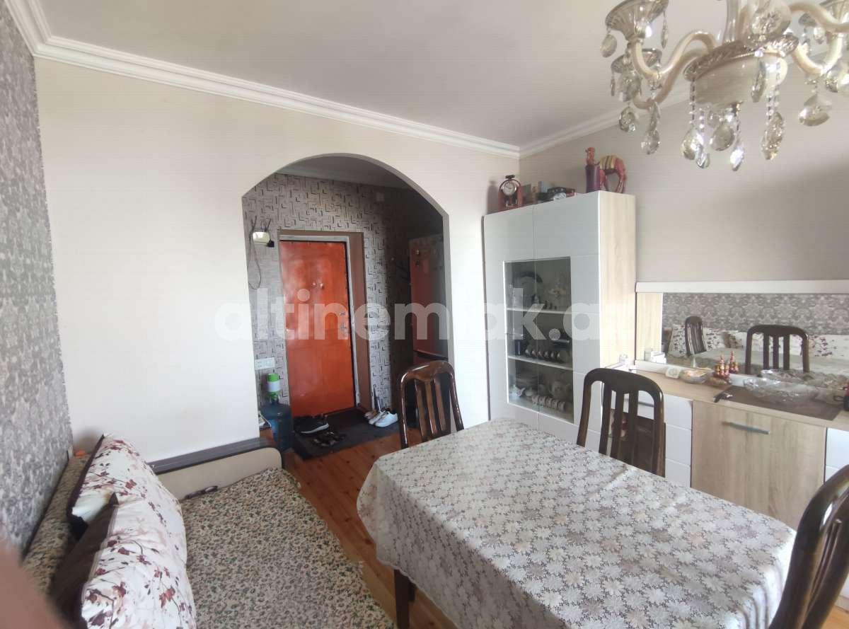 Sale, old building, 2 room, 40 m²