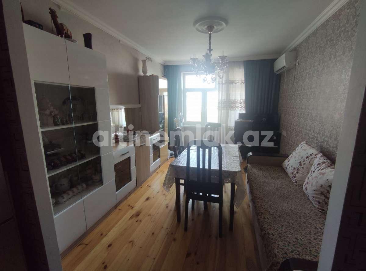 Sale, old building, 2 room, 40 m²