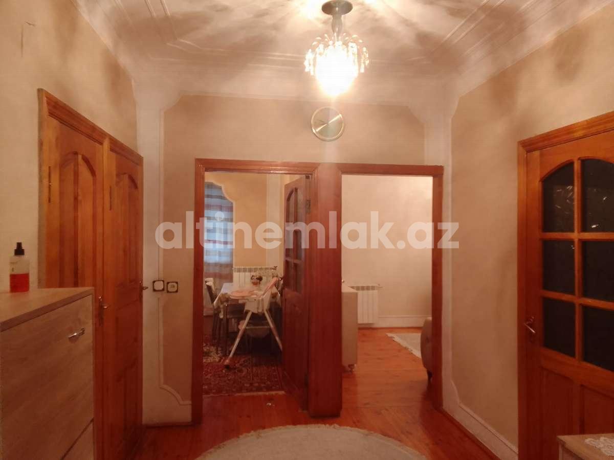 Sale, old building, 2 room, 60 m²