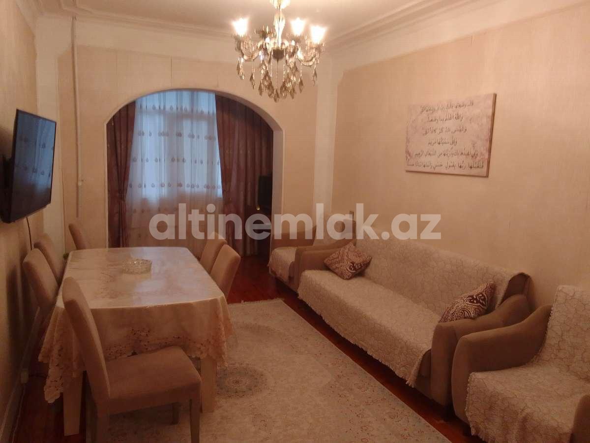 Sale, old building, 2 room, 60 m²