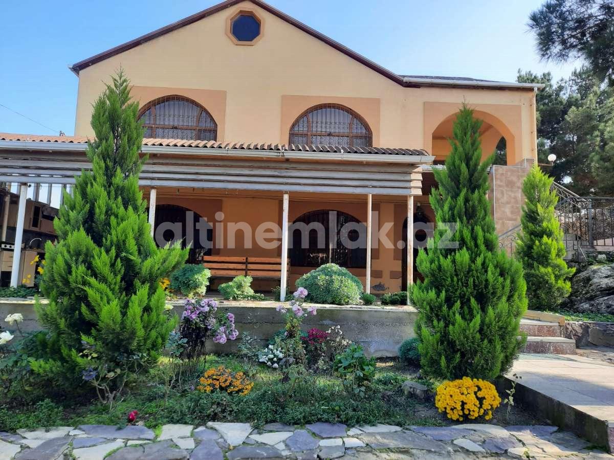 Продаётся, дом / дача, 5-комнаты, 230 m²