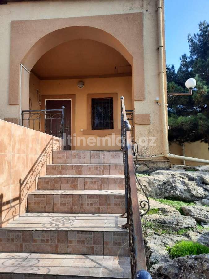 Продаётся, дом / дача, 5-комнаты, 230 m²