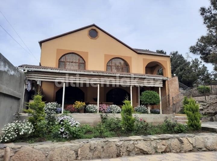 Продаётся, дом / дача, 5-комнаты, 230 m²