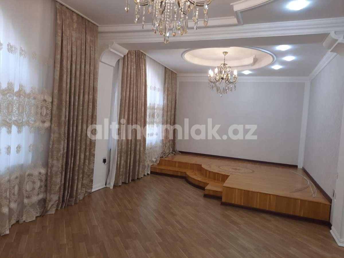 Продаётся, дом / дача, 5-комнаты, 230 m²