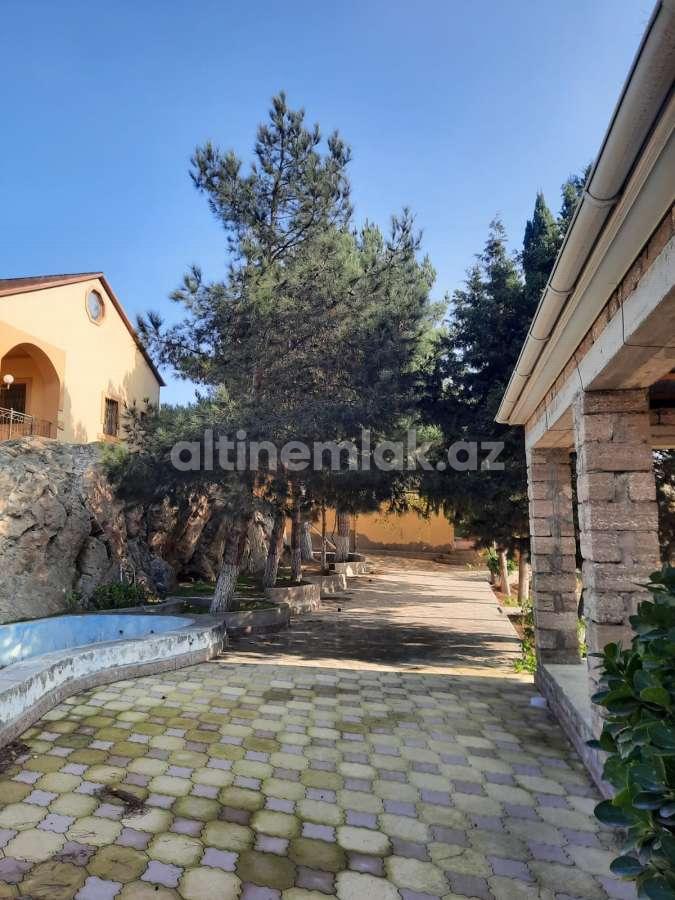 Продаётся, дом / дача, 5-комнаты, 230 m²