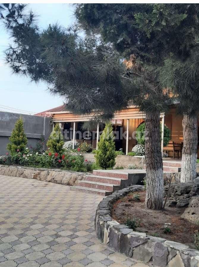 Продаётся, дом / дача, 5-комнаты, 230 m²