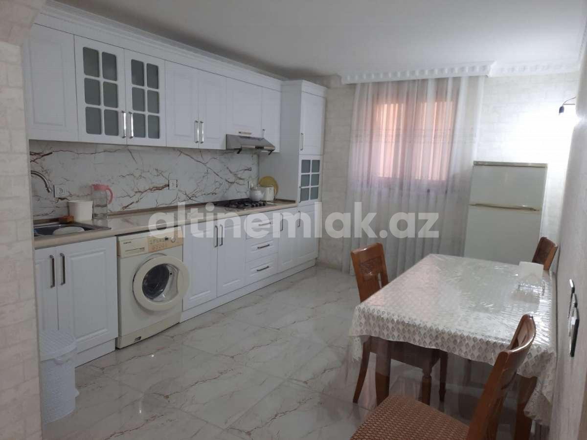 Продаётся, дом / дача, 5-комнаты, 230 m²