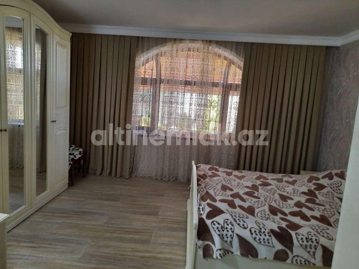 Продаётся, дом / дача, 5-комнаты, 230 m²