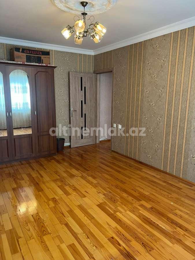 Sale, old building, 4 room, 100 m²
