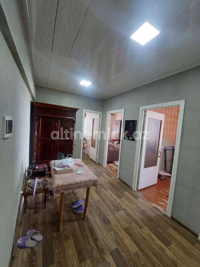 Sale, old building, 2 room, 52 m²