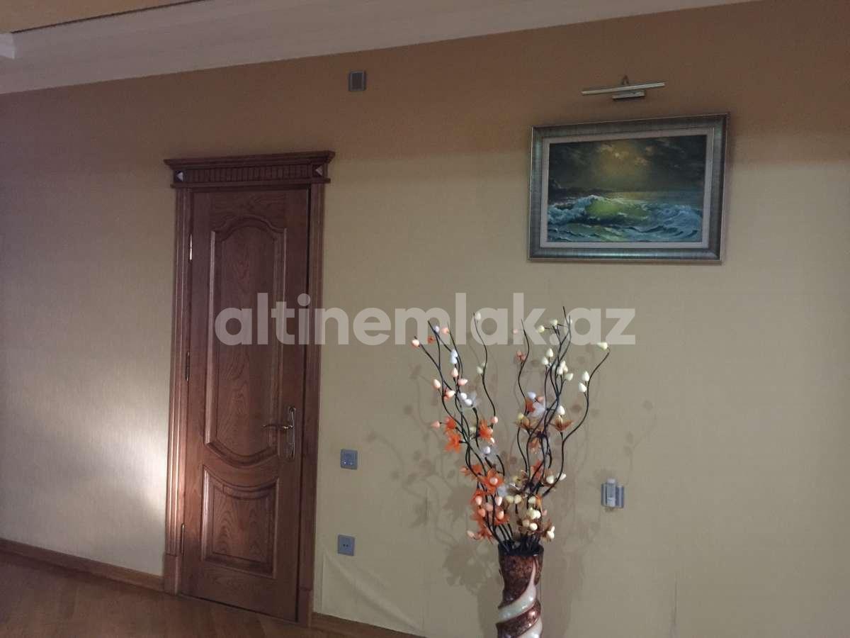 Kirayə verilir, yeni tikili, 3 otaqlı, 157 m²