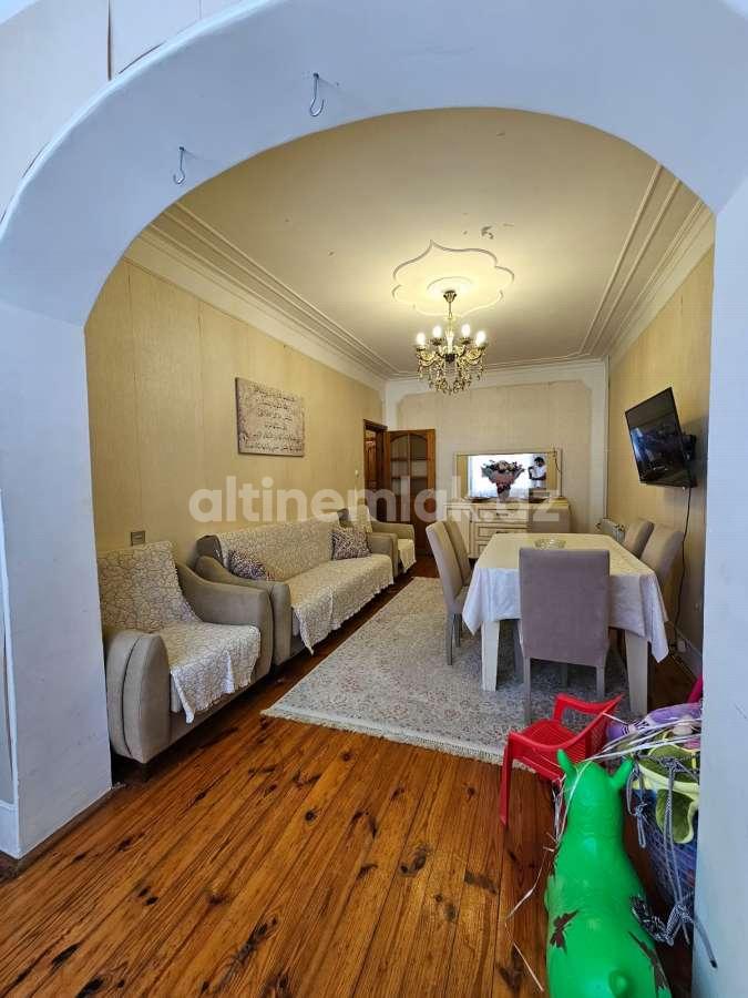 Продаётся, вторичка, 2-комнаты, 60 m²