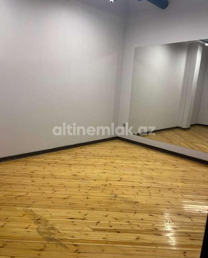 Продаётся, офис, 6-комнаты, 217 m²