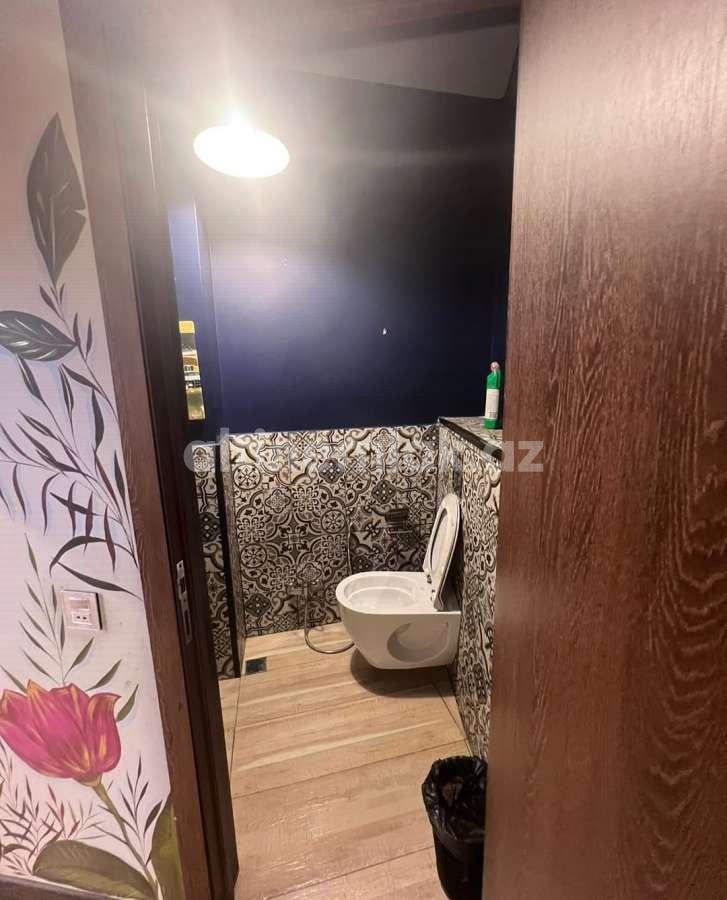 Продаётся, офис, 6-комнаты, 217 m²