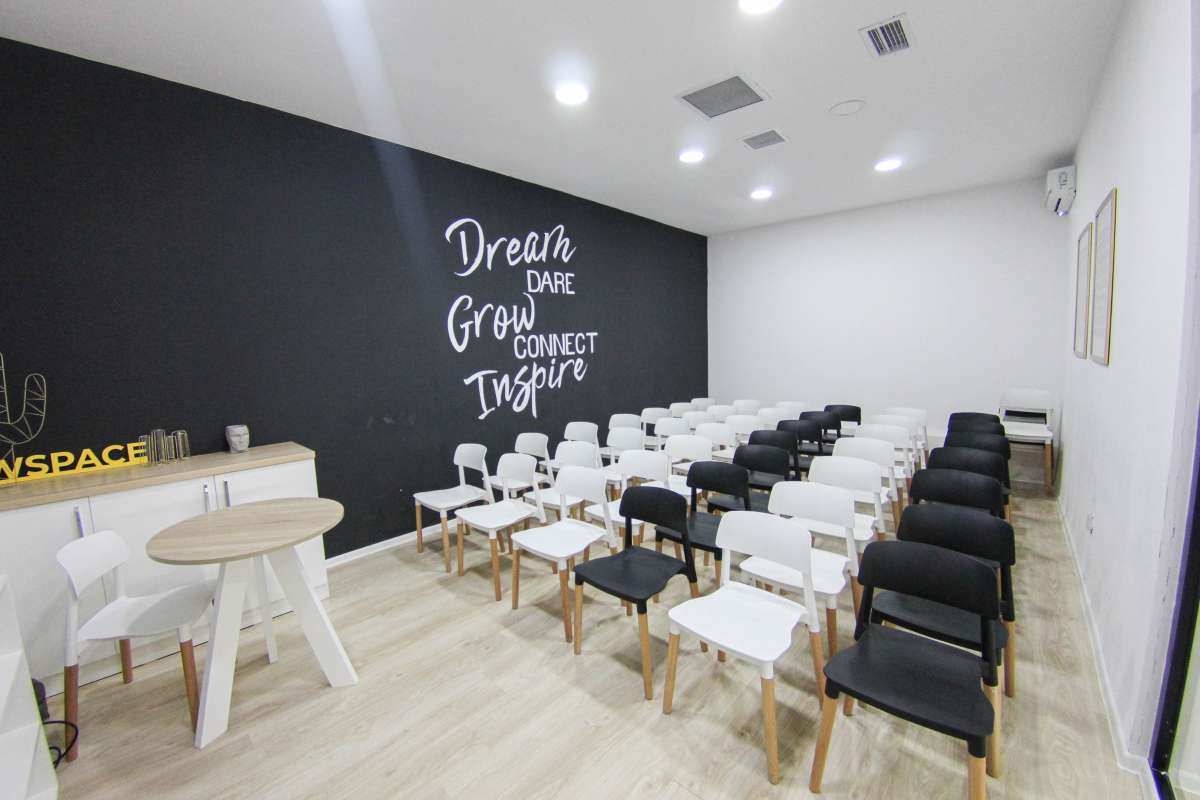 "W-space" Coworking center