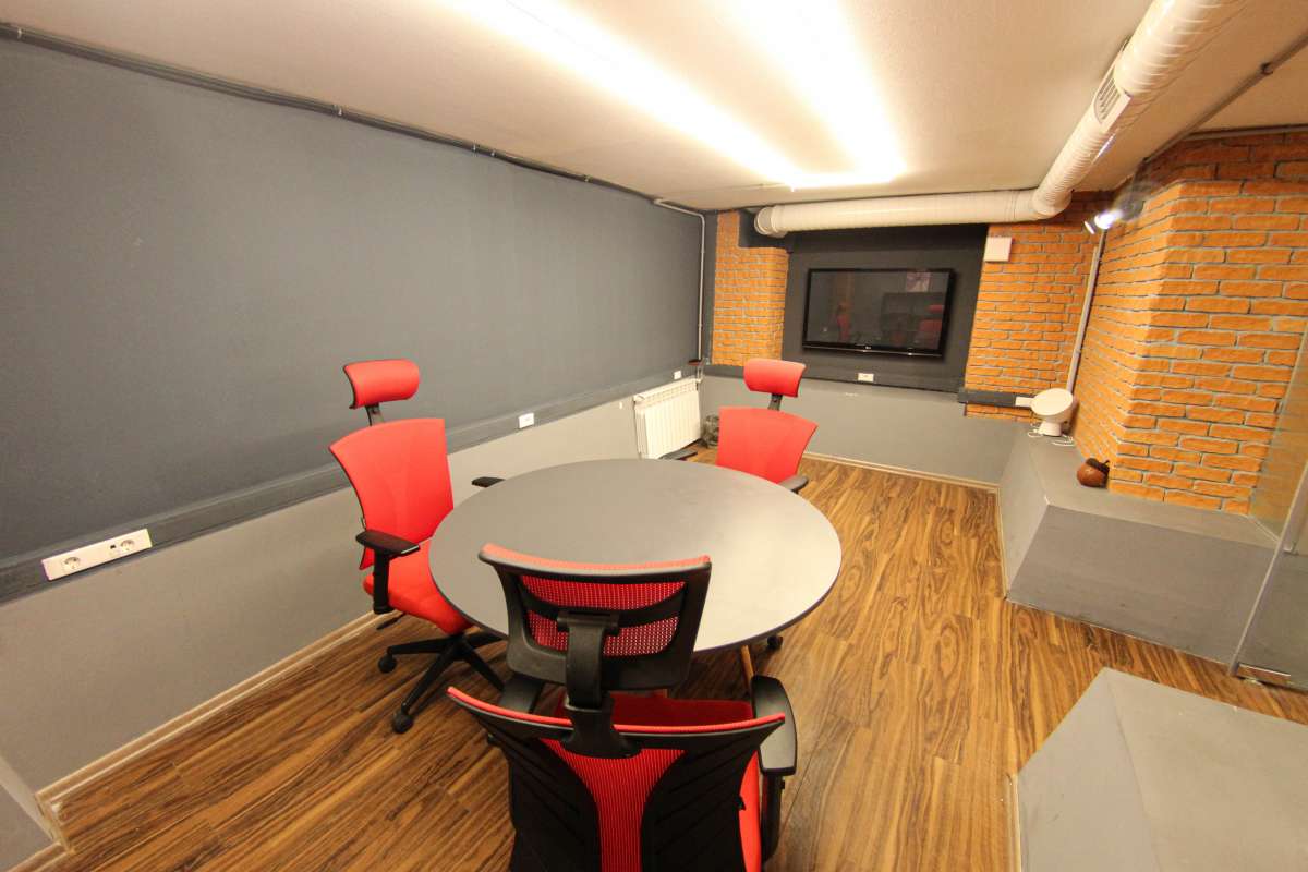 "The Office" Coworking center