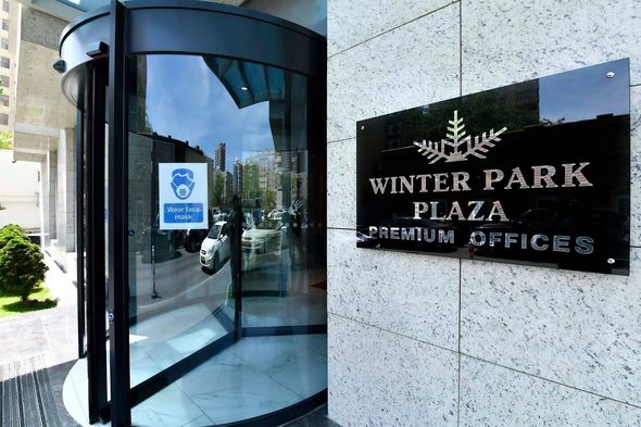 Winter Plaza (Park) Biznes Mərkəzi