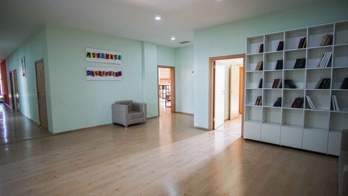 "Schola" Coworking Center